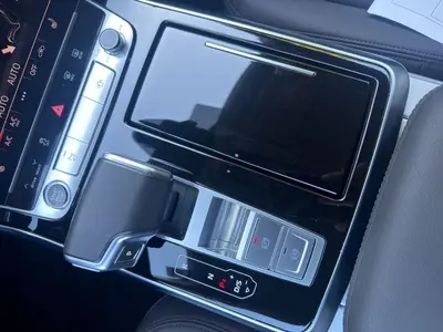 Audi Q8 – Foto 11