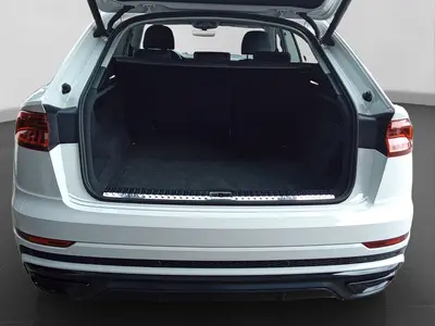 Audi Q8 – Foto 17