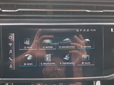 Audi Q8 – Foto 13
