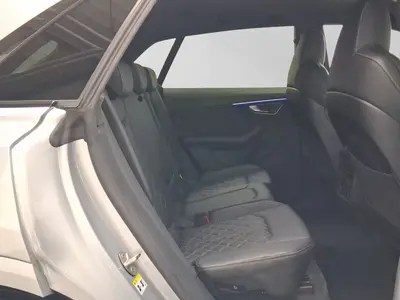 Audi Q8 – Foto 6