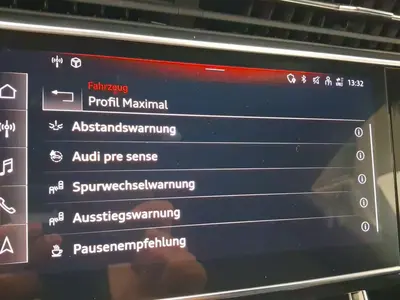 Audi Q8 – Foto 12