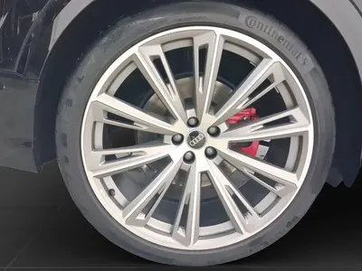 Audi SQ8 – Foto 7