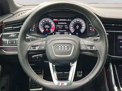 Audi SQ8 – Foto 9