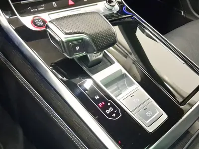 Audi SQ8 – Foto 11