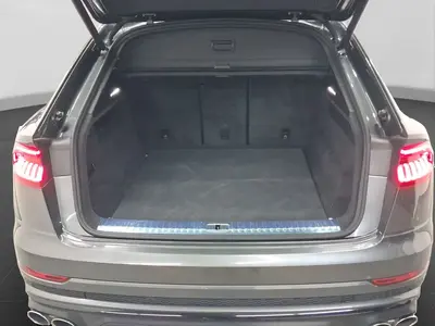 Audi SQ8 – Foto 17