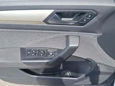 Volkswagen T-Roc – Foto 8
