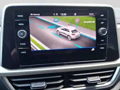 Volkswagen T-Roc – Foto 13
