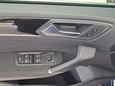 Volkswagen Touran – Foto 8