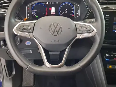 Volkswagen Touran – Foto 9
