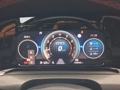 Volkswagen Golf GTI – Foto 10