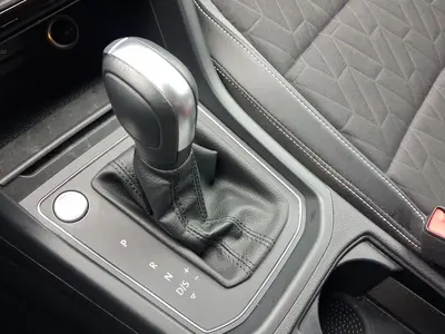 Volkswagen Touran – Foto 11