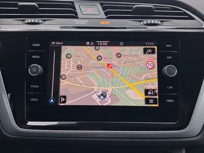 Volkswagen Touran – Foto 13