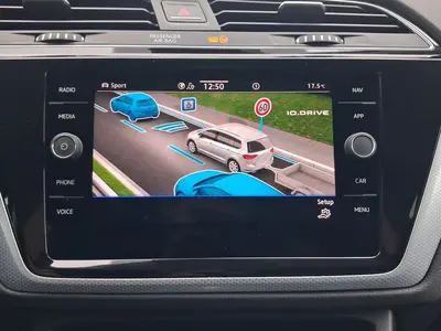 Volkswagen Touran – Foto 14