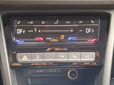 Volkswagen Touran – Foto 16
