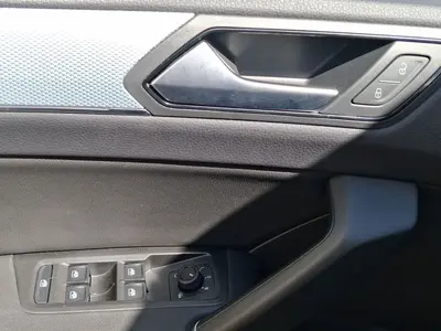 Volkswagen Touran – Foto 8