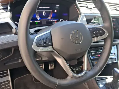 Volkswagen Touran – Foto 9