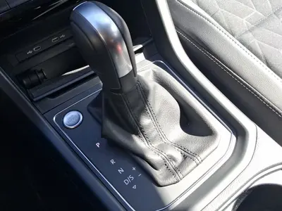 Volkswagen Touran – Foto 11
