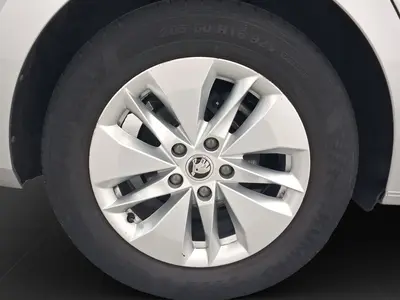 Skoda Octavia – Foto 7