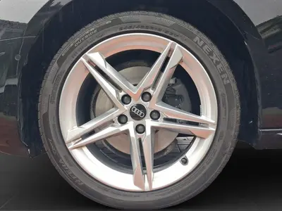 Audi A4 Avant – Foto 8