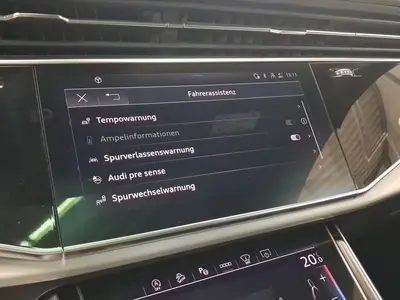 Audi Q8 – Foto 12
