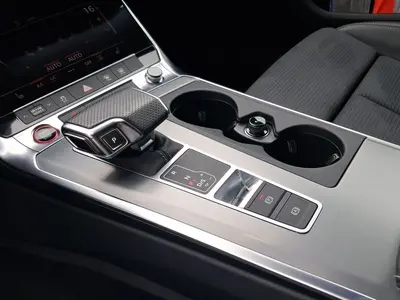 Audi S6 Avant – Foto 11