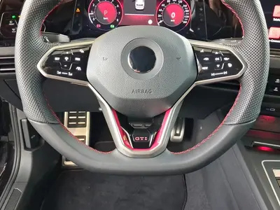 Volkswagen Golf GTI – Foto 9