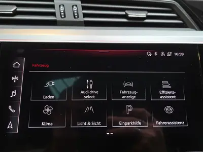 Audi Q8 Sportback e-tron – Foto 14
