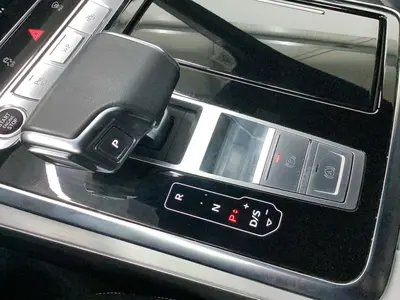 Audi Q8 – Foto 11