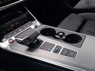 Audi S6 Avant – Foto 11
