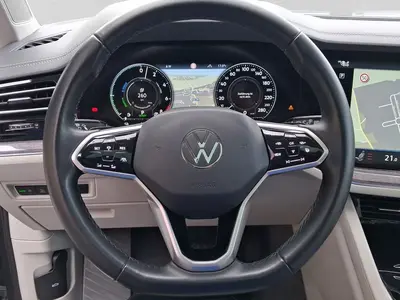 Volkswagen Touareg – Foto 9