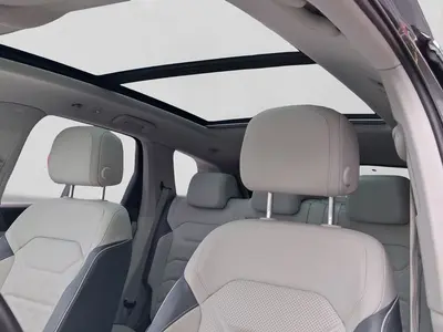 Volkswagen Touareg – Foto 17