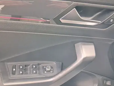 Volkswagen T-Roc – Foto 8