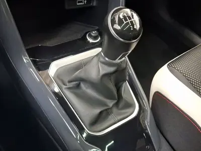Volkswagen T-Roc – Foto 11