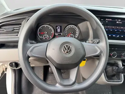 Volkswagen T6.1 Kombi – Foto 9