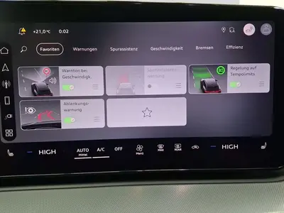 Audi Q3 – Foto 12