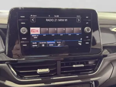 Volkswagen T-Roc – Foto 12