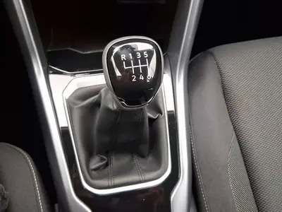 Volkswagen T-Roc – Foto 11