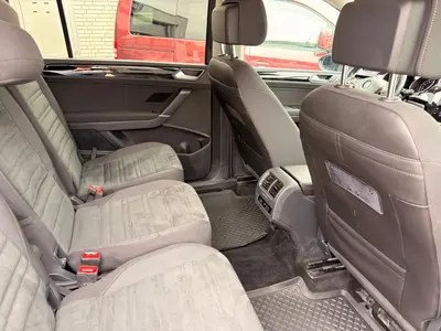 Volkswagen Touran – Foto 11