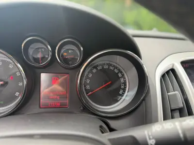 Opel Astra – Foto 11