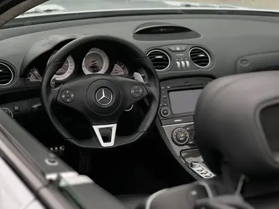 Mercedes-Benz SL 63 AMG – Foto 9