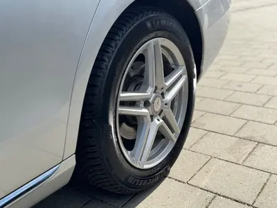 Mercedes-Benz E 220 – Foto 9