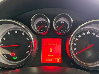 Opel Insignia – Foto 13