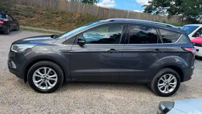 Ford Kuga – Foto 9