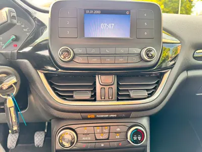 Ford Fiesta – Foto 13