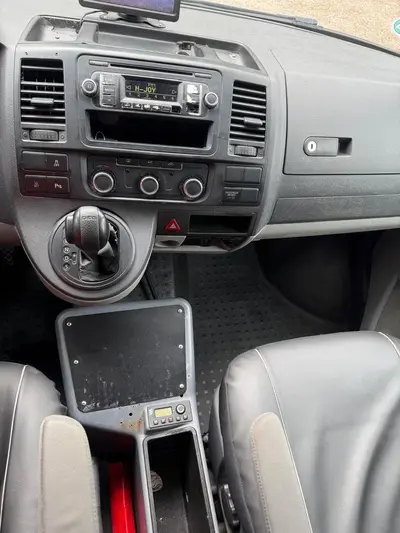 Volkswagen T5 Transporter – Foto 11