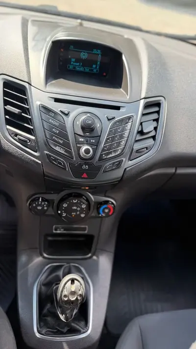 Ford Fiesta – Foto 16