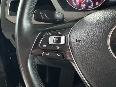 Volkswagen Touran – Foto 18
