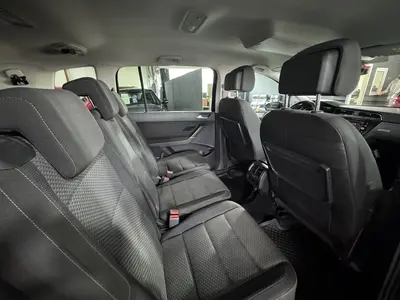 Volkswagen Touran – Foto 16