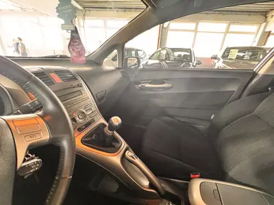 Toyota Auris – Foto 13