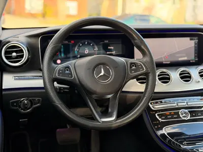 Mercedes-Benz E 220 – Foto 32